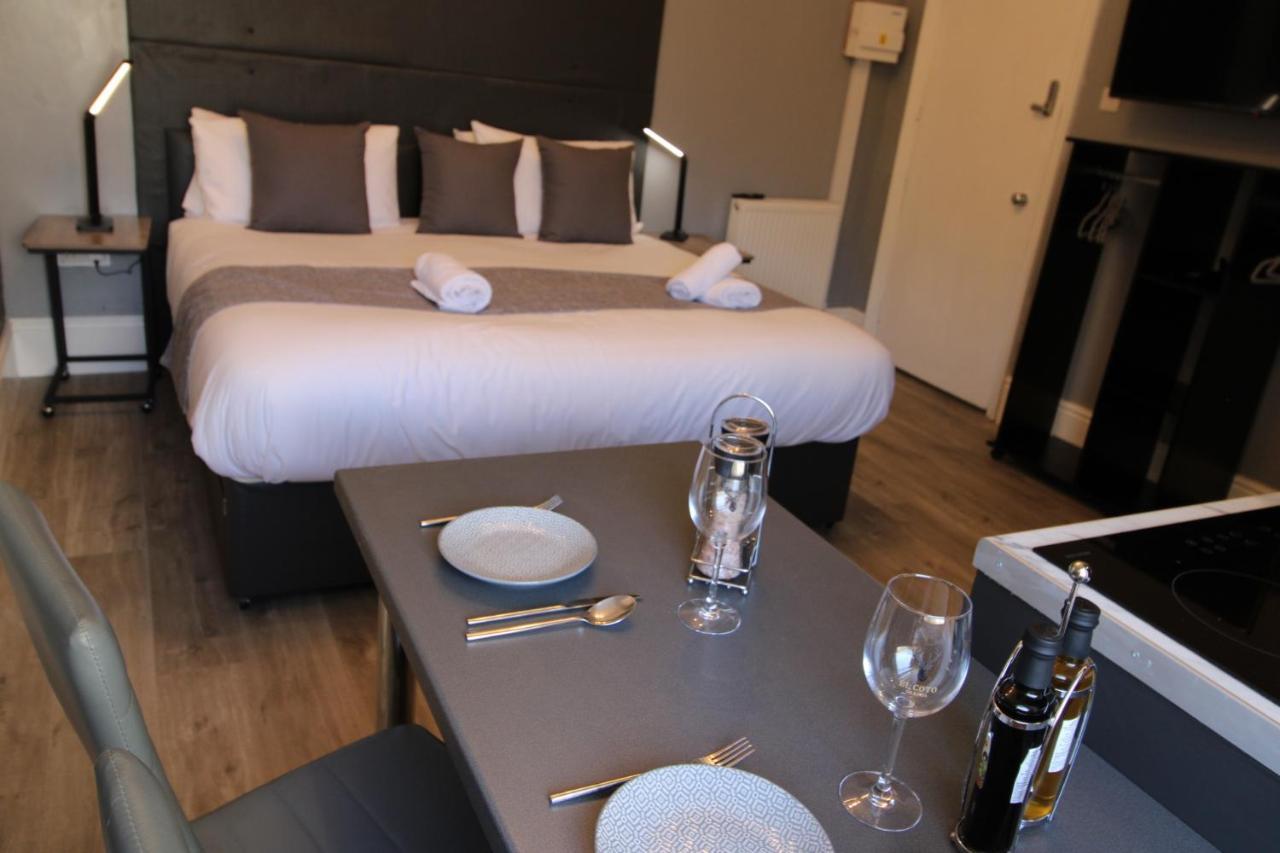 Clifton Villa Guest House Лландидно Екстер'єр фото